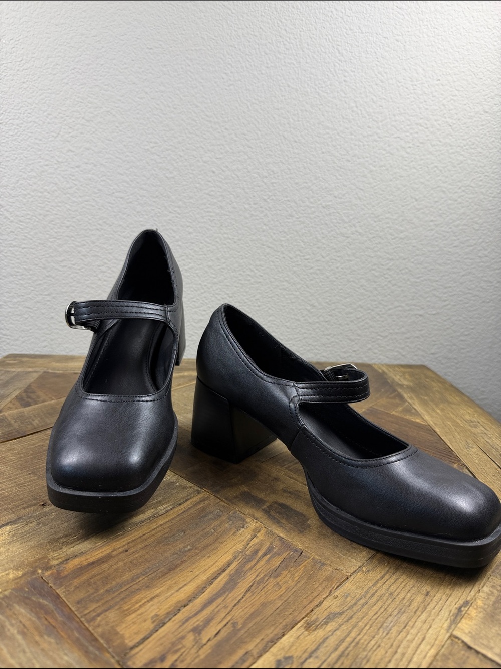 Size 9 Coutgo Classic Black Mary Jane Block Heel Pumps